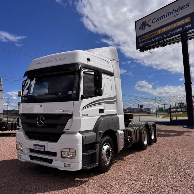 Mercedes Benz Axor 2544 6×2 – Teto Alto