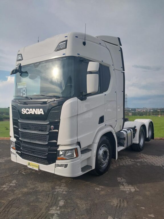 Scania R450 6×2 – Teto Alto