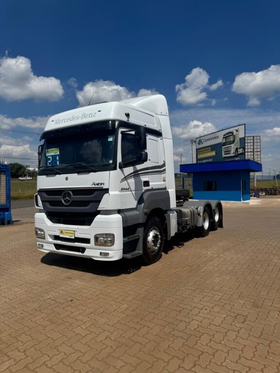 Mercedes Benz Axor 2544 6X2 – Teto alto