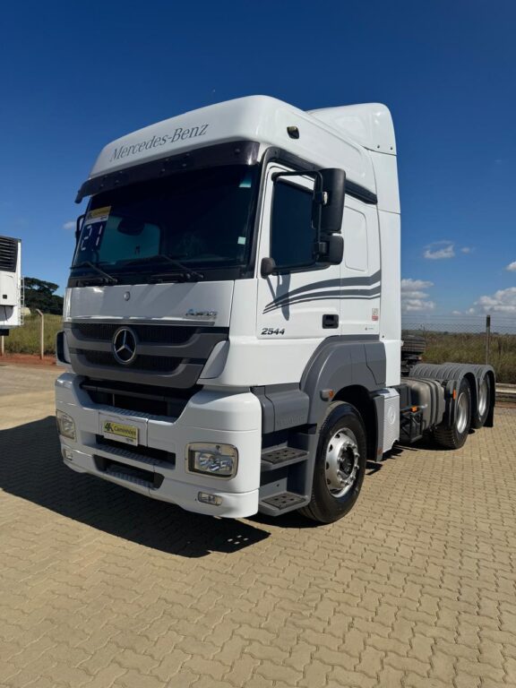 Mercedes Benz Axor 2544 6X2 – Teto alto